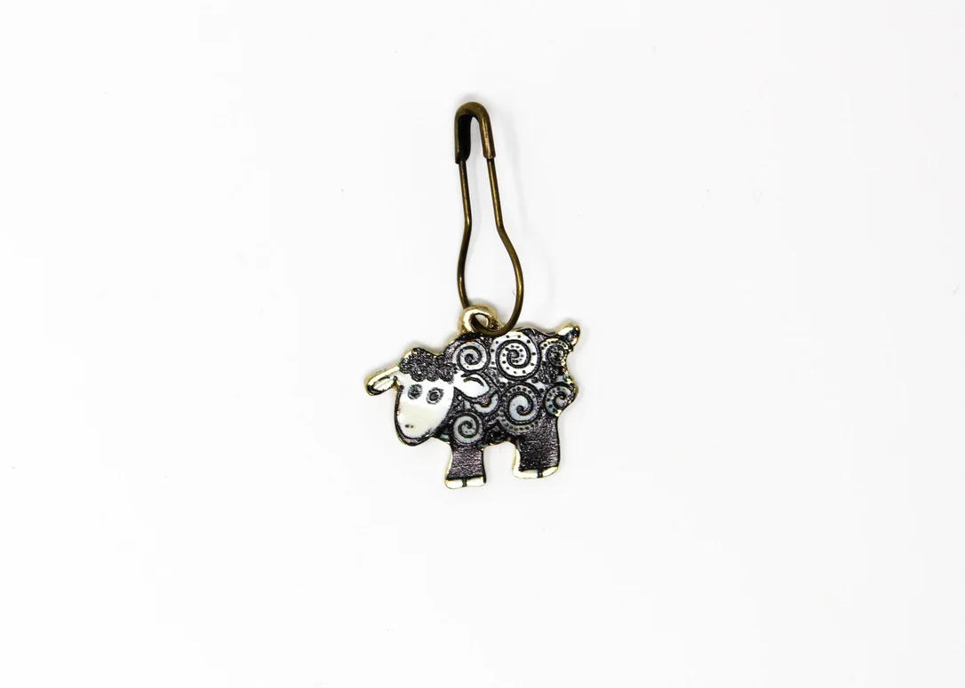 thelovinashop61026